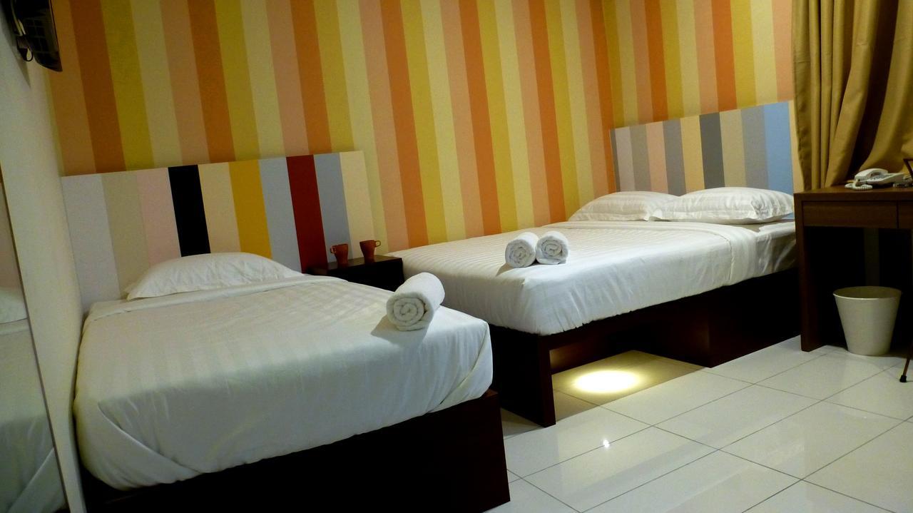 Hotel Uptown Subang Airport à Shah Alam Extérieur photo