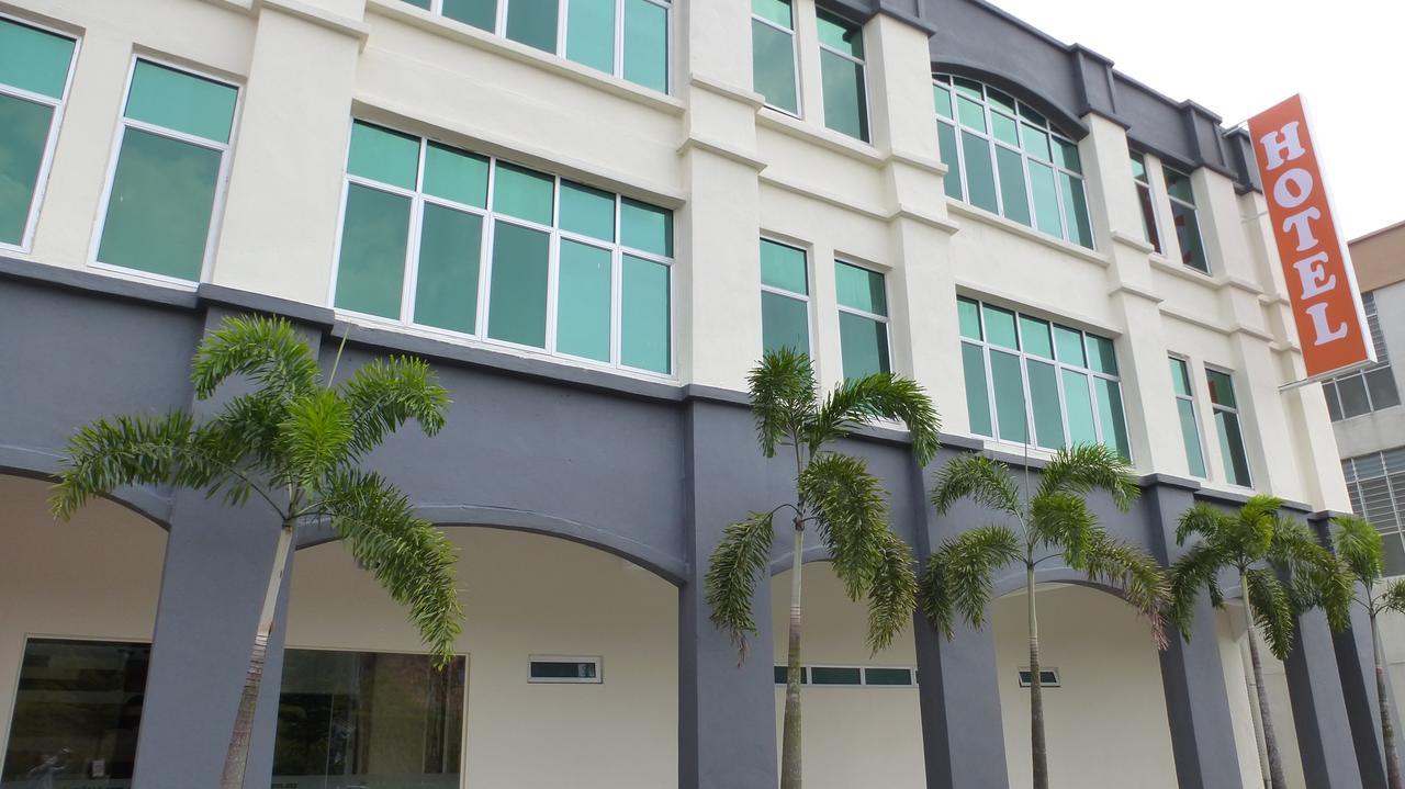 Hotel Uptown Subang Airport à Shah Alam Extérieur photo