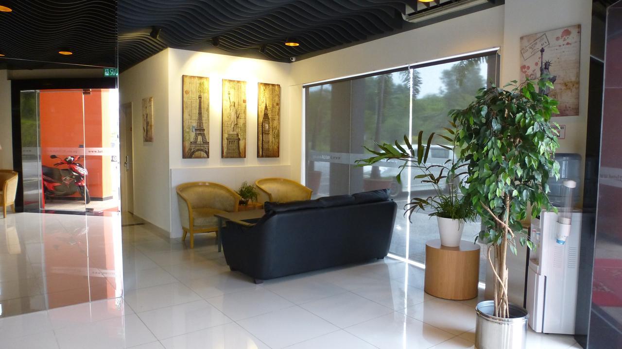 Hotel Uptown Subang Airport à Shah Alam Extérieur photo