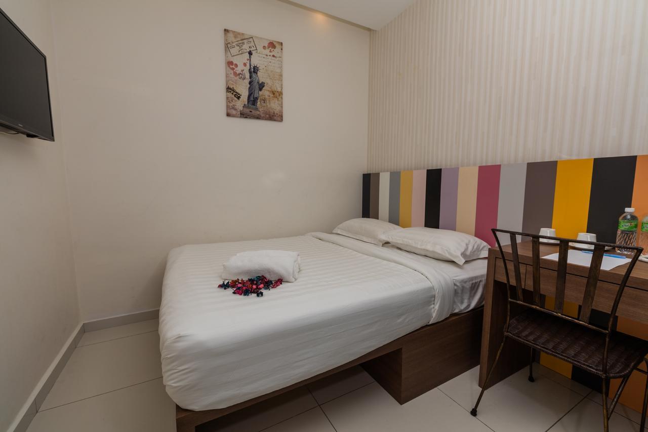 Hotel Uptown Subang Airport à Shah Alam Extérieur photo