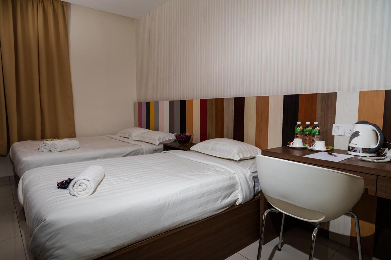 Hotel Uptown Subang Airport à Shah Alam Extérieur photo