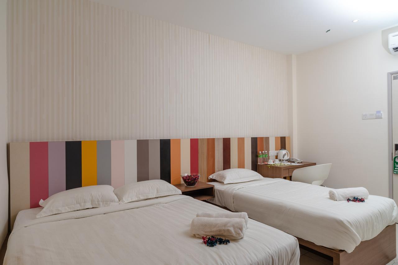 Hotel Uptown Subang Airport à Shah Alam Extérieur photo