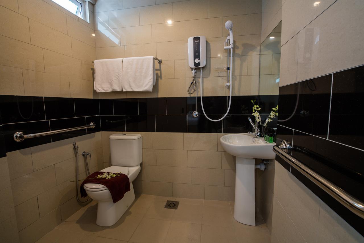 Hotel Uptown Subang Airport à Shah Alam Extérieur photo
