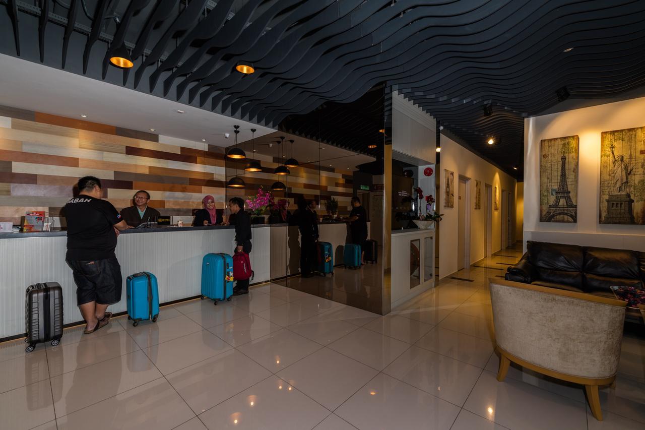 Hotel Uptown Subang Airport à Shah Alam Extérieur photo
