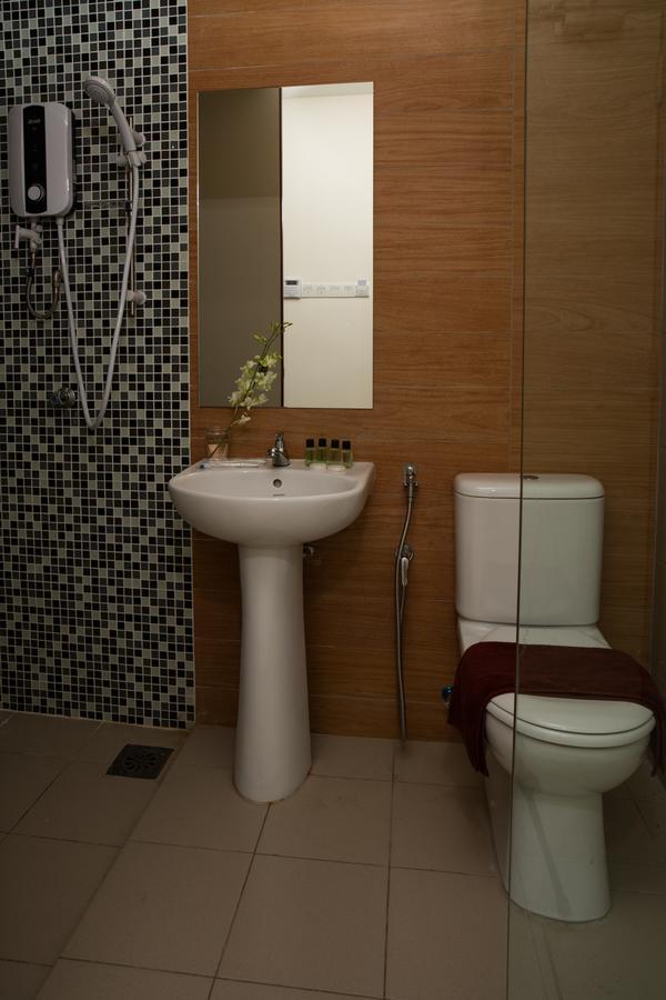 Hotel Uptown Subang Airport à Shah Alam Extérieur photo