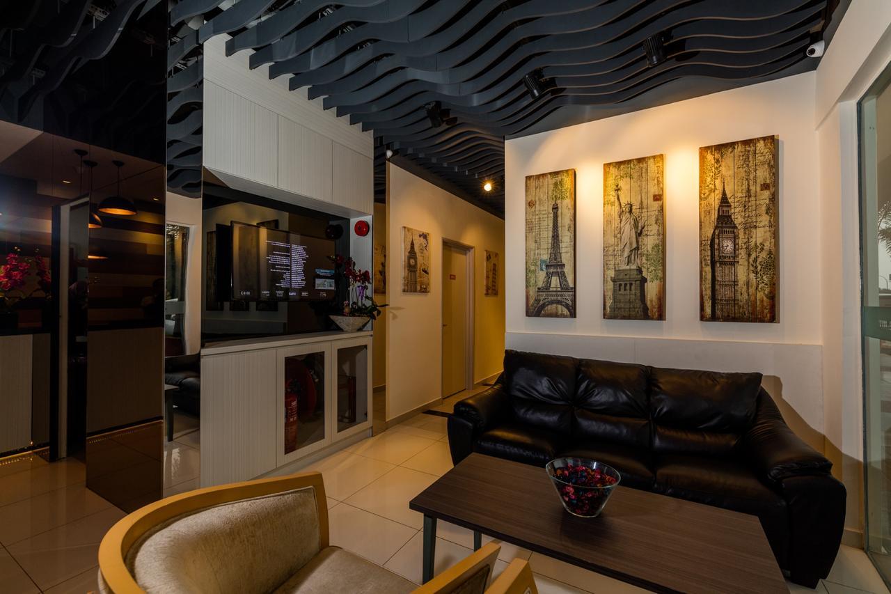 Hotel Uptown Subang Airport à Shah Alam Extérieur photo