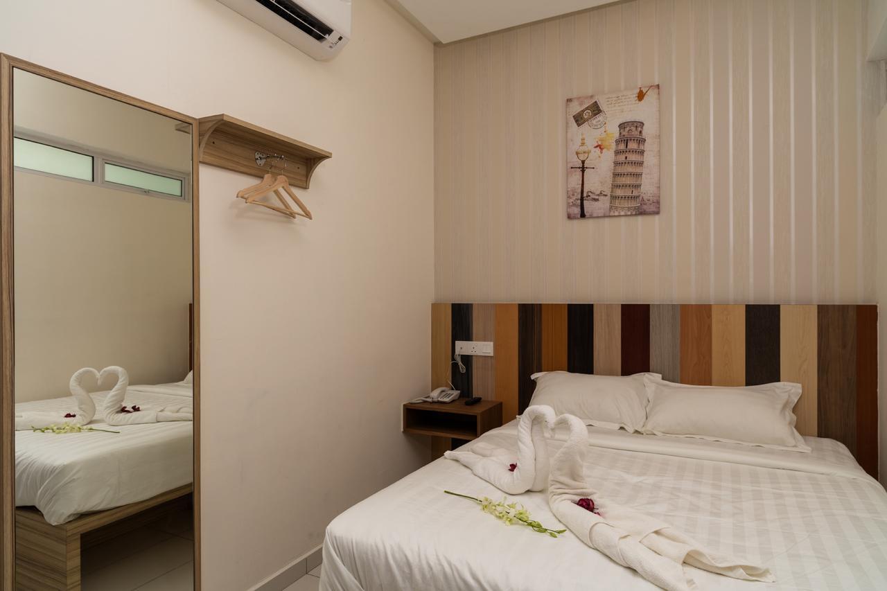 Hotel Uptown Subang Airport à Shah Alam Extérieur photo