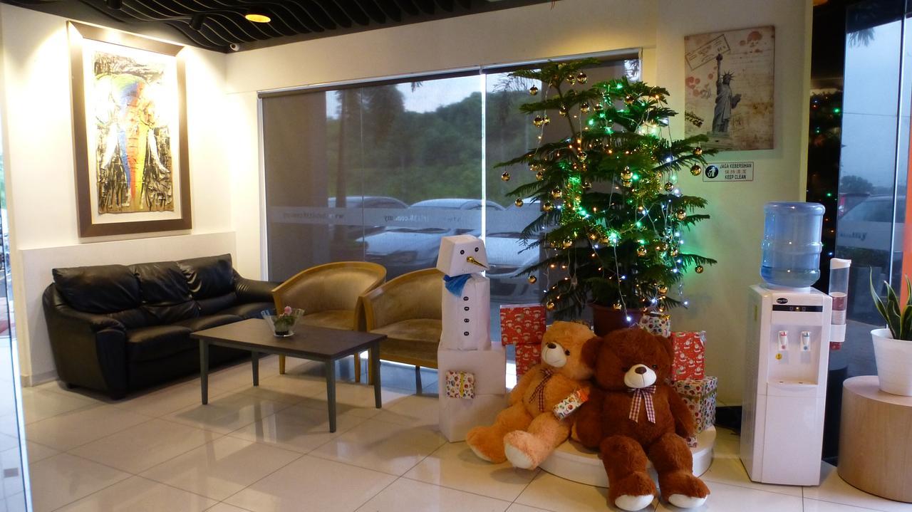 Hotel Uptown Subang Airport à Shah Alam Extérieur photo